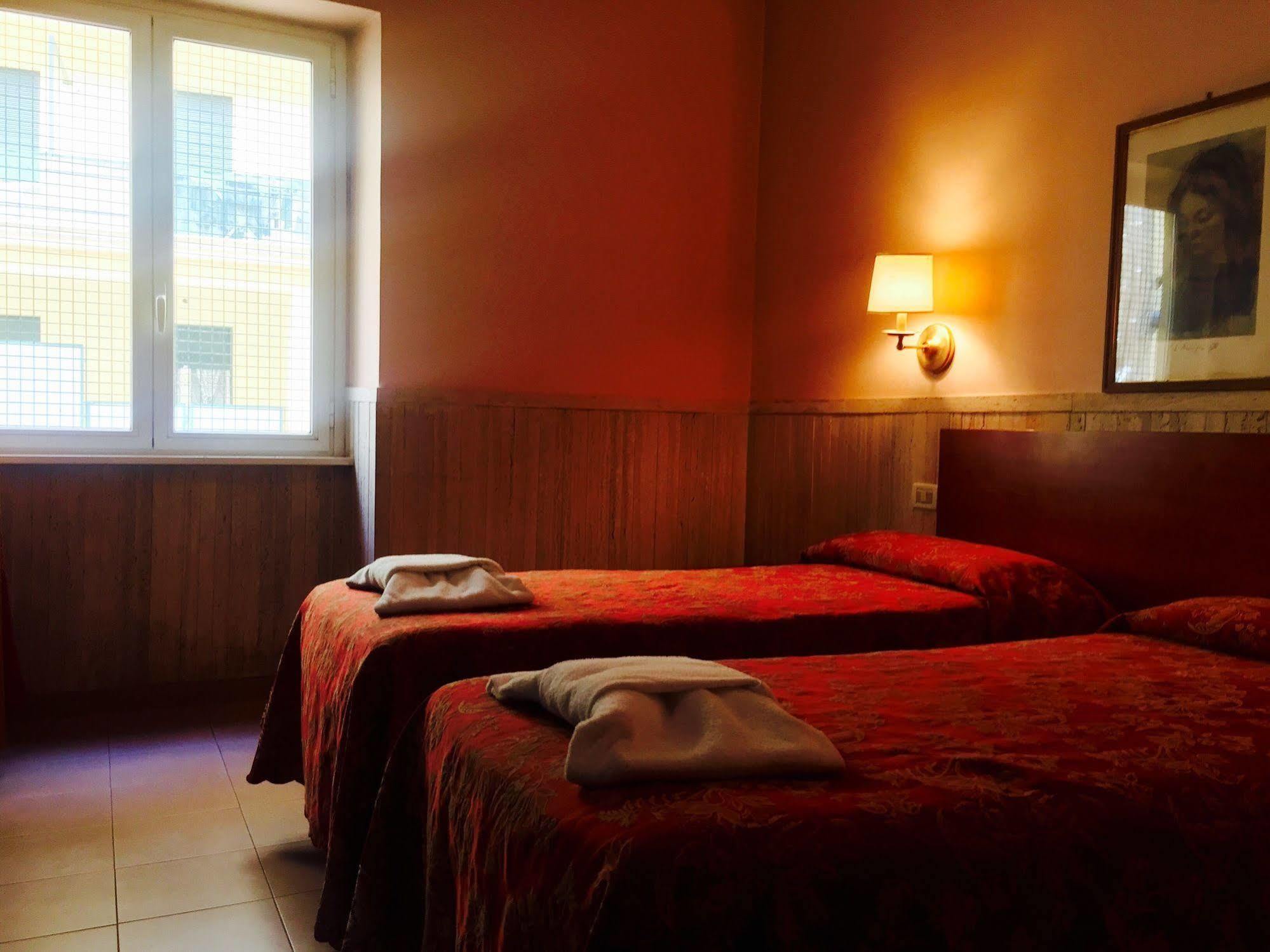 Pyramid Hotel Roma