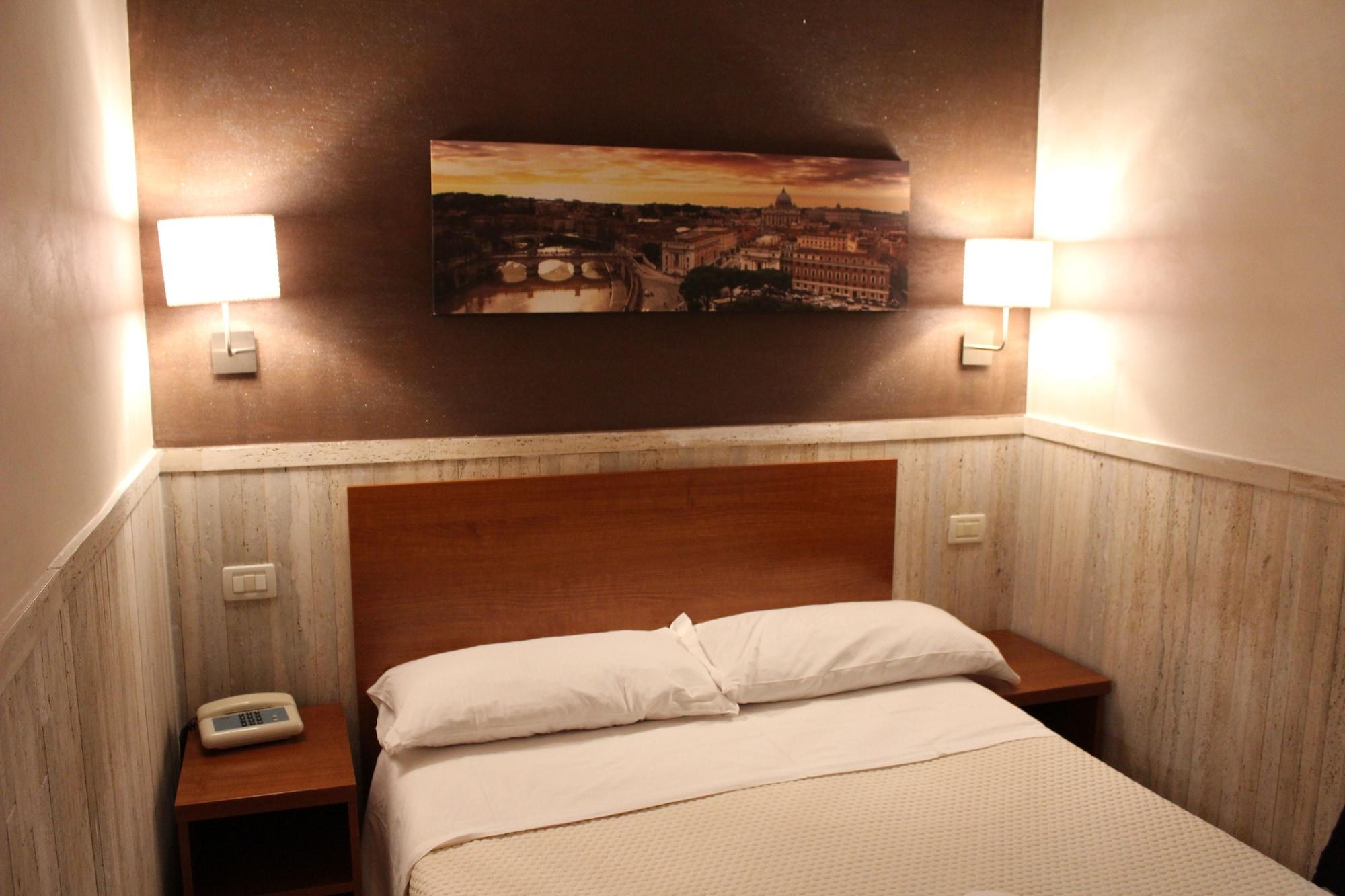 Pyramid Hotel Roma