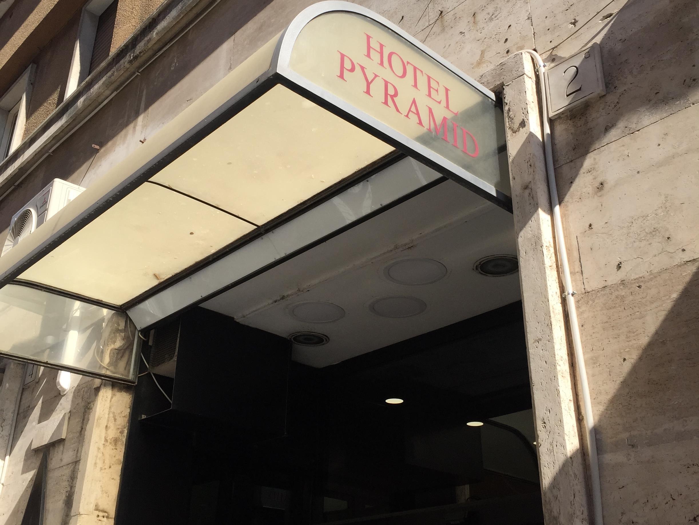Pyramid Roma